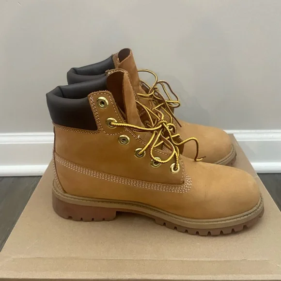 Timberlands - Picture 2 of 3